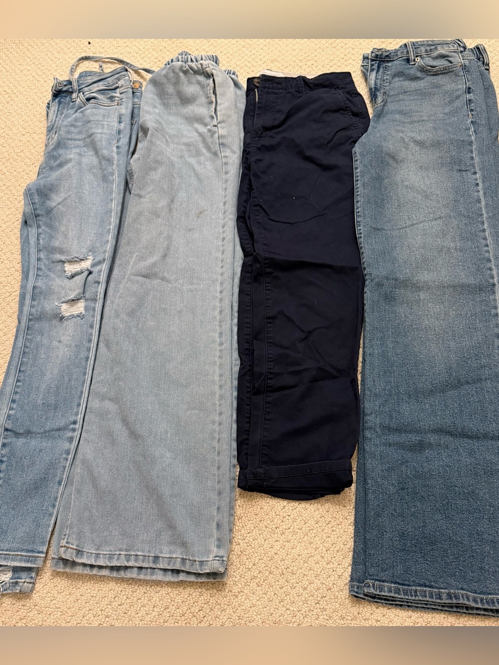 Women’s jeans/pant lot size small/0/2